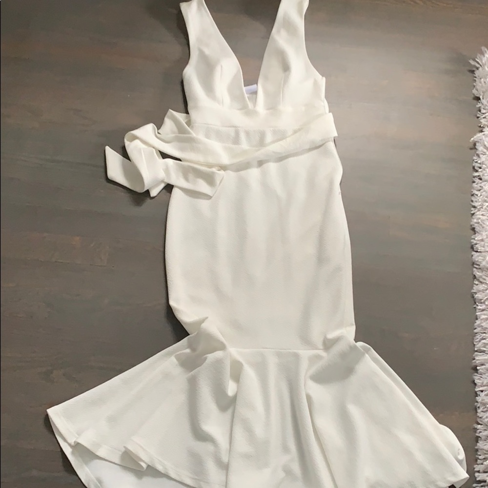 Bell ruffle midi dress